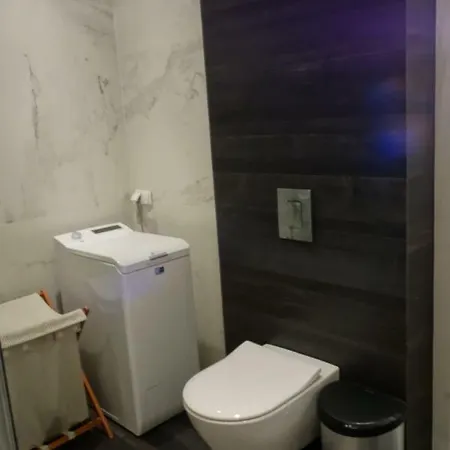 Heavenly Apartment, 100M2 , Business And Family Friendly *